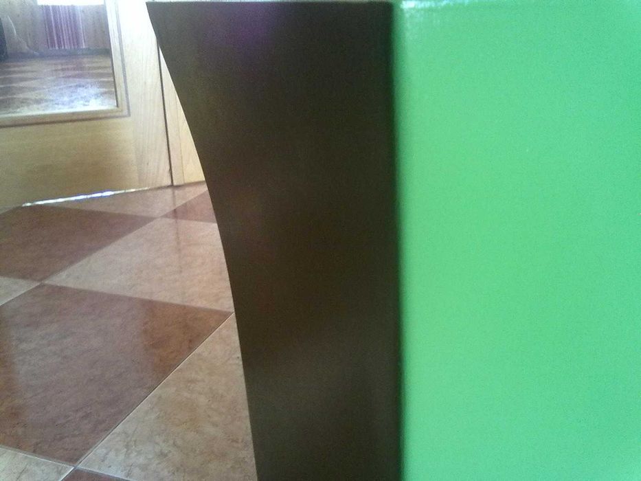 Vaso verde efeito relva molhada como novo