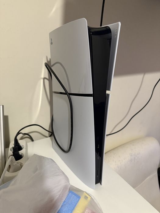 Ps5 com varios jogos (the last of us/fc25/ufc5/top spin)