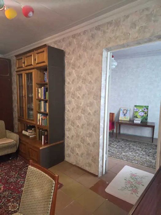 Продам 4к квартиру, косметичний ремонт, вул.Янтарна Лівий берег
