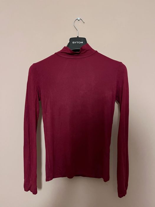 Bordowa bluzka z golfem