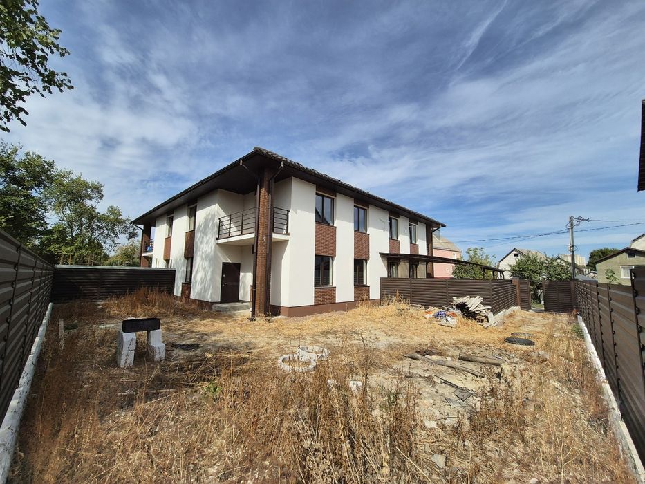 Таунхаус Центр Подол 120 кв.м центральні комунікації 4 кімнати 3 сотки