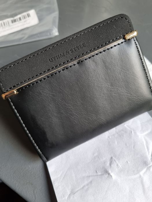 Mały czarny portfel pojemny