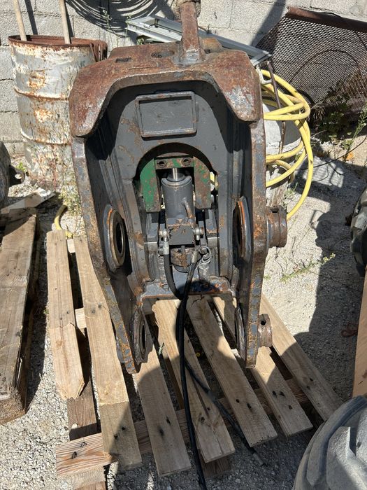 Engate rapido hidraulico giratoria