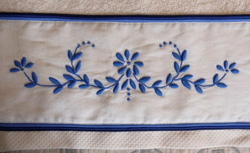 Toalha de rosto em Bordado Madeira 100cmx50cm