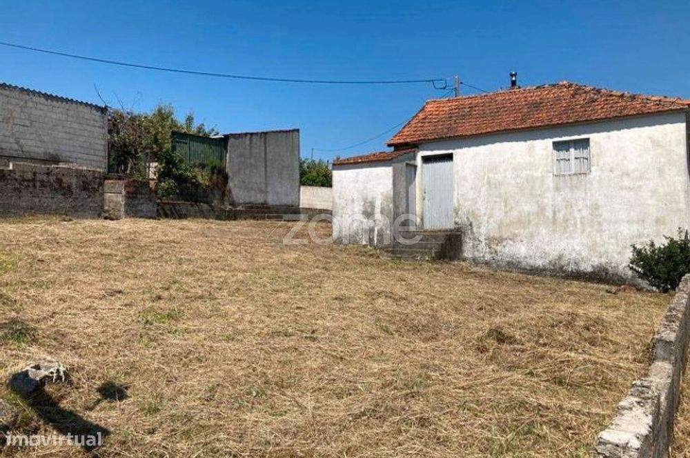 Moradia para Reconstrução – Viariz da Poça, Freguesia da Campeã