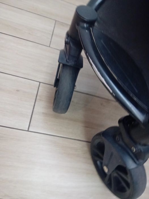 Sprzedam wózek dziecięcy Joie