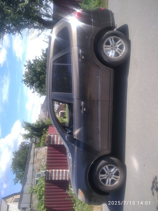 Продаж машини HYUNDAI Santafe 2011рік США