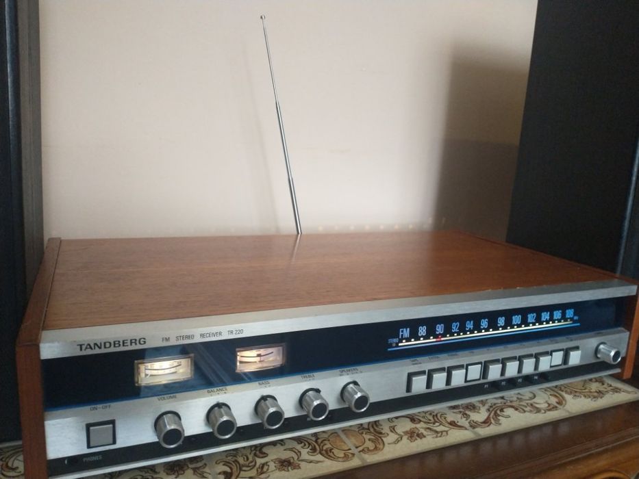 Amplituner Tandberg TR 220