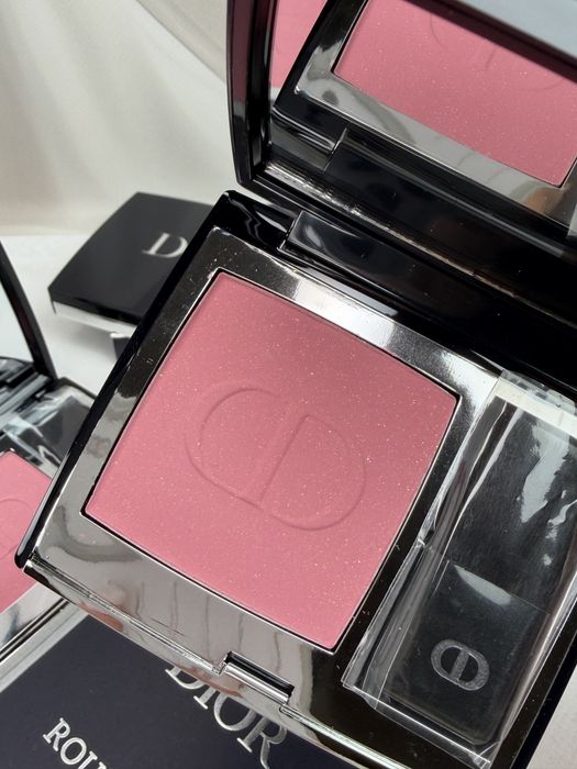 Румʼяна Dior Blush 212 TUtu