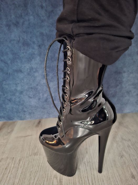 Buty na platformie, wysokie szpilki, latex high heels