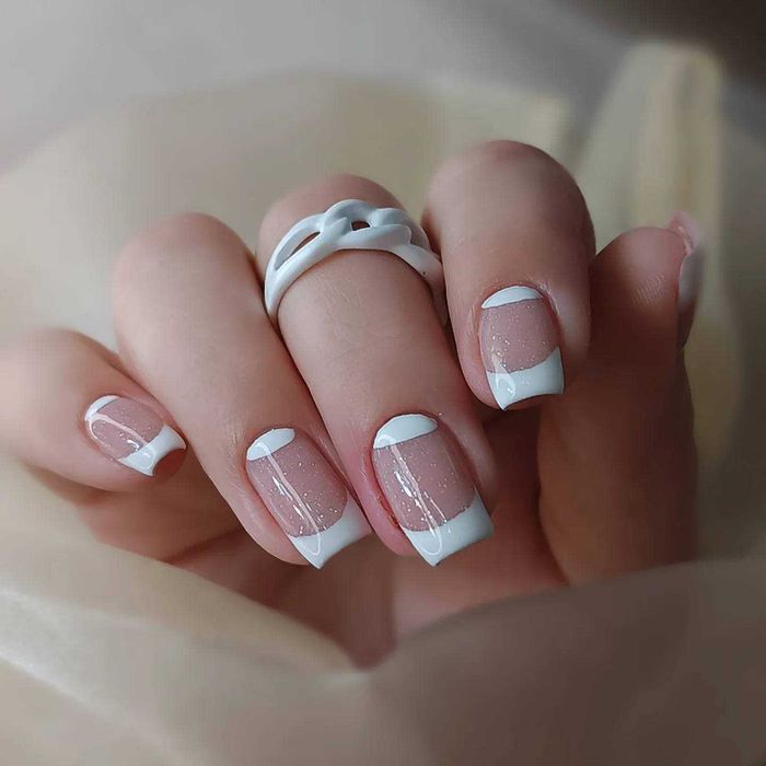 Манікюр+Гель лак+укріплення /Нарощування нігтів /Педикюр.