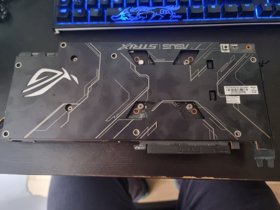 ASUS ROG STRIX RX 5700XT GAMING OC 8GB