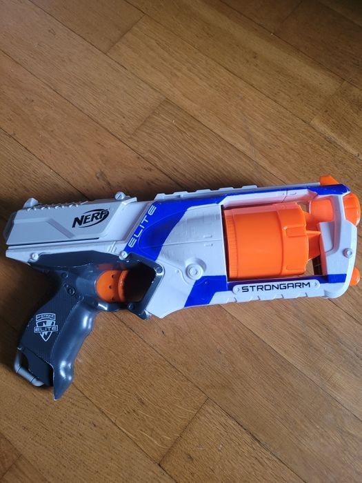 Автомати  Nerf пістолети