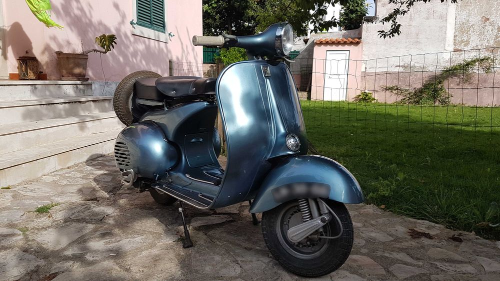 Aluguer de Vespa Clássica VB1T - 1958