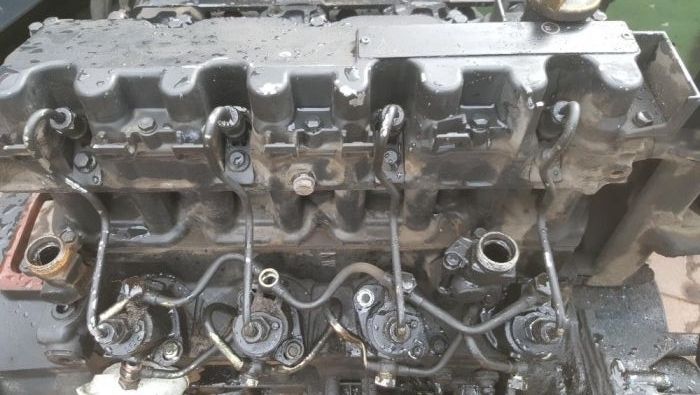 silnik DEUTZ f4m 2011 ce46.5 , 46,5 kw koparka ładowarka wózek części