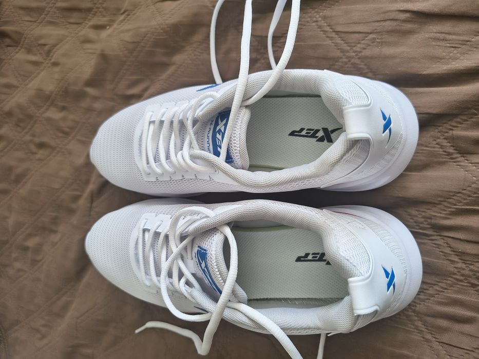 Продам кросівки Xtep