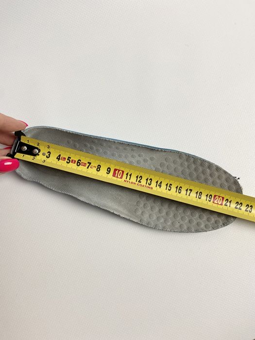 Кросівки 35-36р