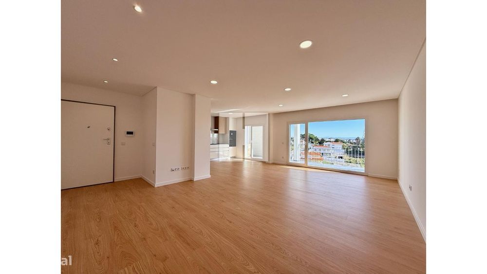 Apartamento T3 c/ Garagem Dupla