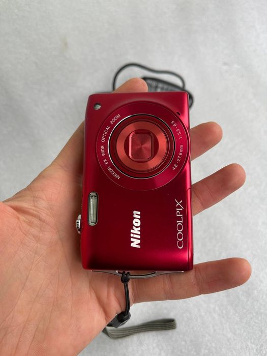 Фотоапарат Nikon COOLPIX S3200 Red
