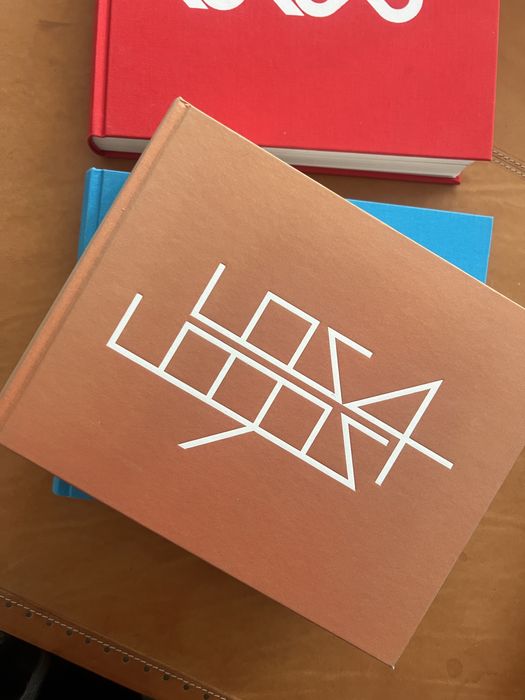 Conjunto de livros - logo design