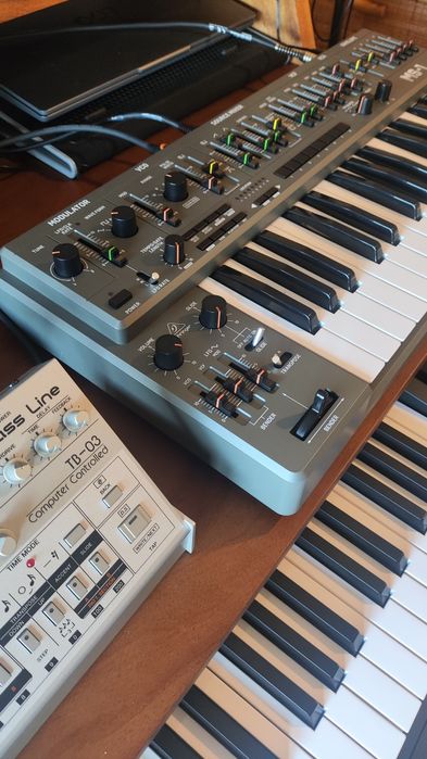 Behringer MS1 MK2