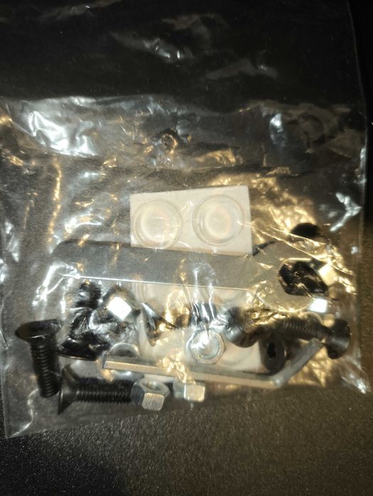 Nowy Stojak do Odkurzaczy Dyson V7 V8 V10 V11 V12 V15 GEN5 Metalowy