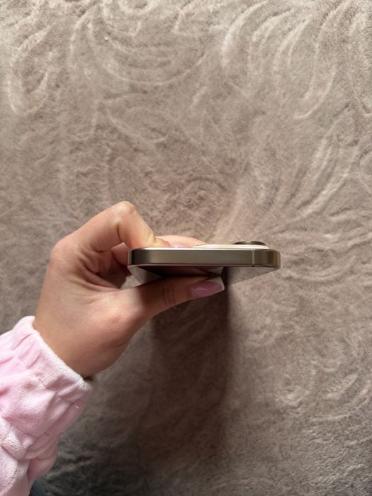Iphone 16 pro desert titanium 256