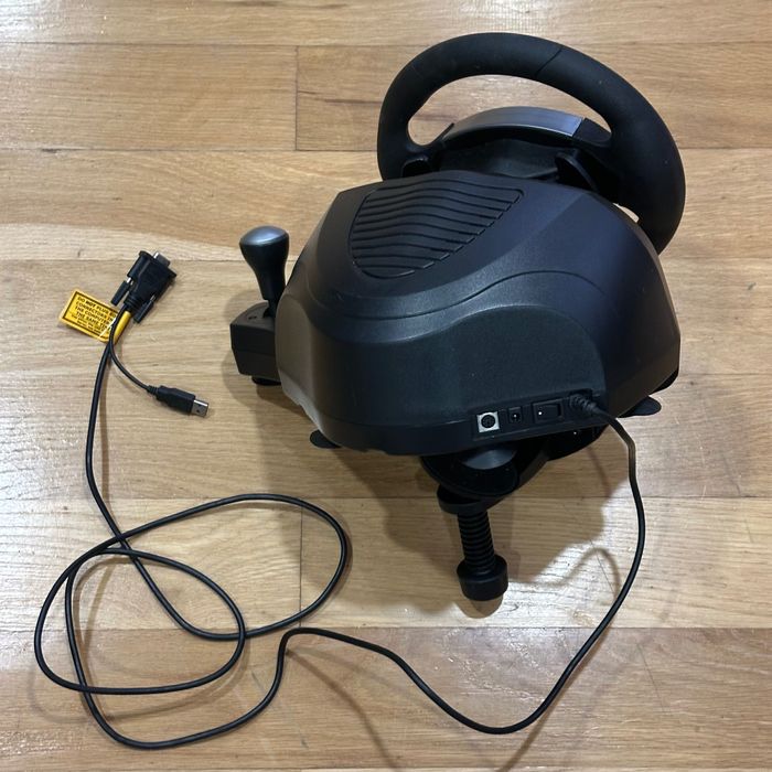 Guillemot/ Ferrari Force Feedback Racing Wheel  (c/ Pedais)