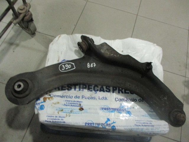 Braço de suspensão frente direito RENAULT Megane III Coupé (DZ0/1_)