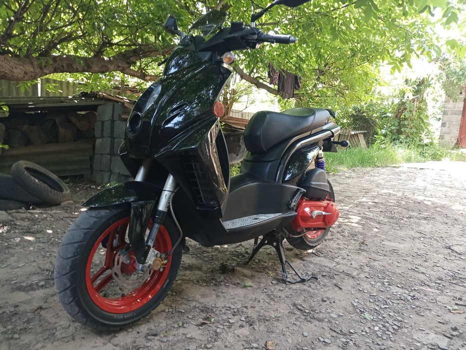 Продам скутер Peugeot Ludix Blaster 50.