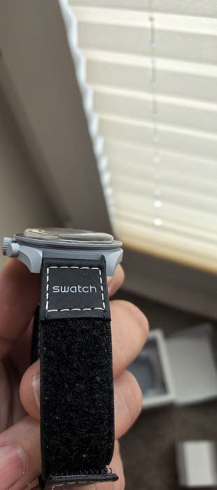 Omega swatch Mission to Earthphase