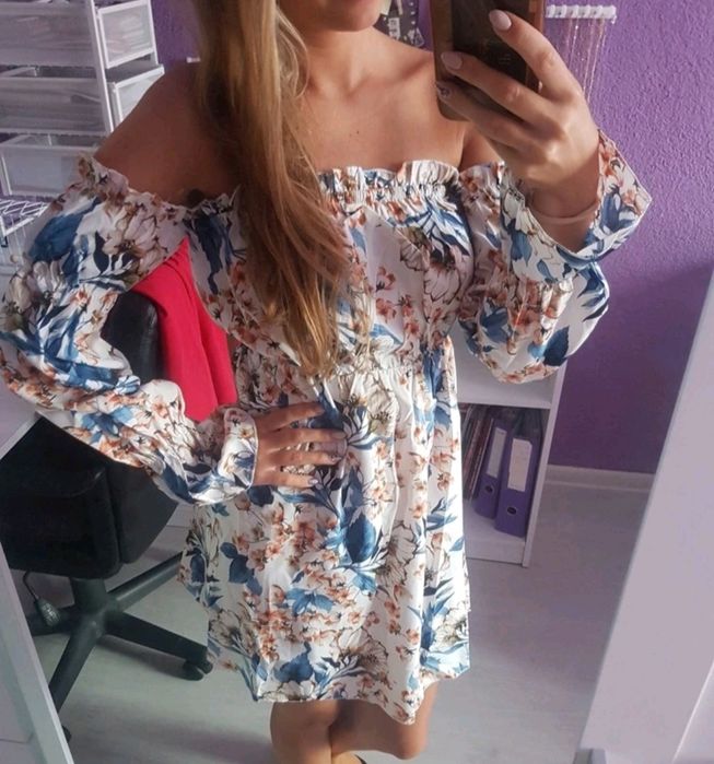 Sukienka w kwiaty NOWA