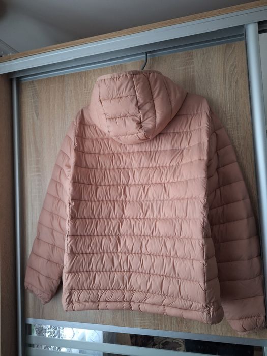 Куртка жіноча Pull&Bear