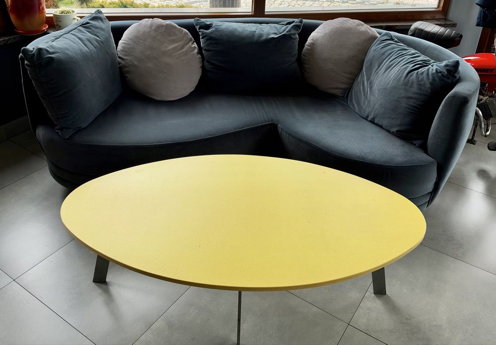 Sofa, kanapa 3- osobowa , stolik Gratis