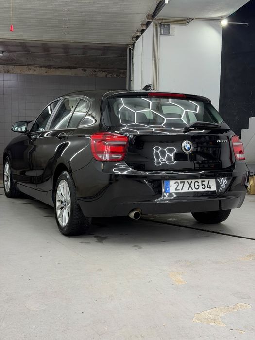 BMW 118D  serie 1 — photo 2