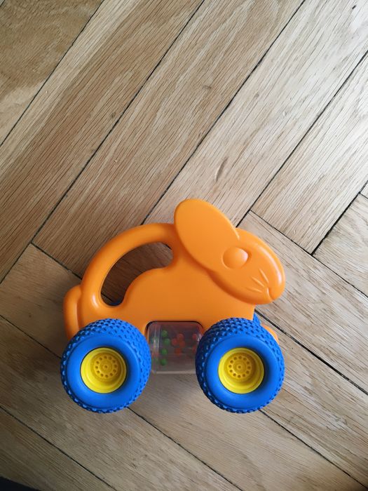 NOWY Pojazd auto królik grzechotka.