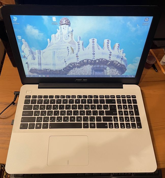 Ноутбук Asus x555l