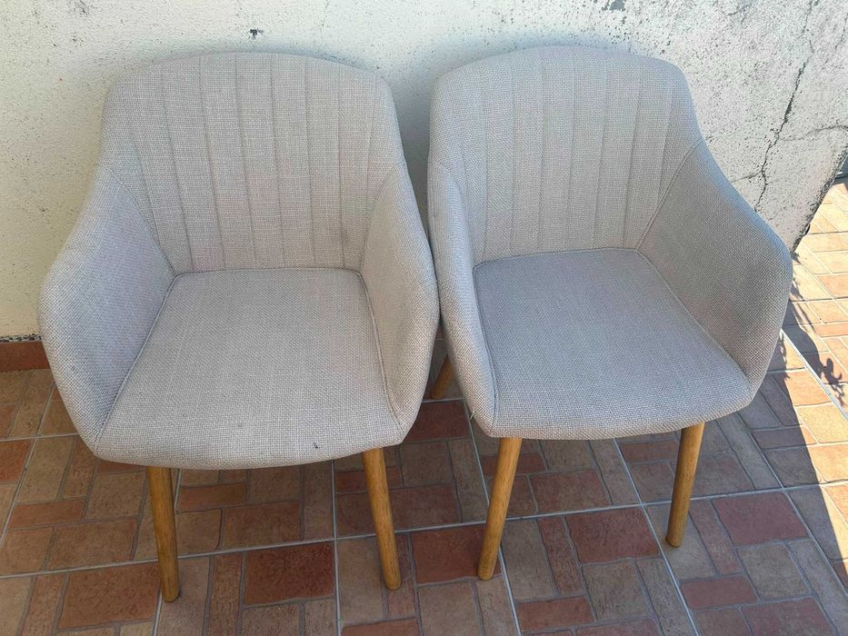Cadeiras de mesa