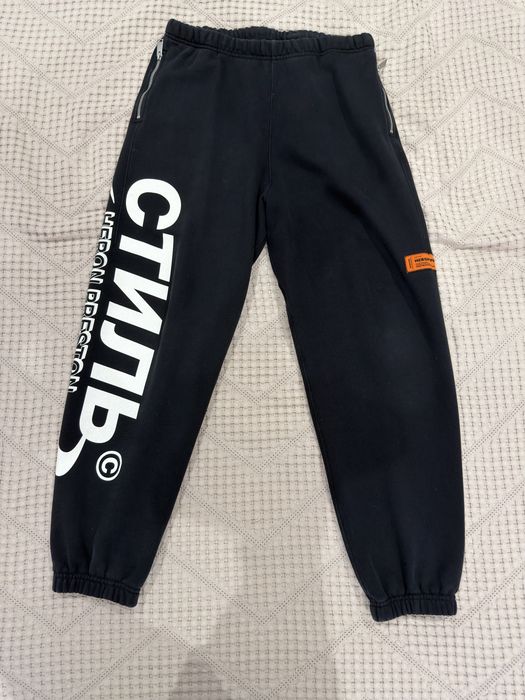 Спортивеі штани Heron Preston Стиль