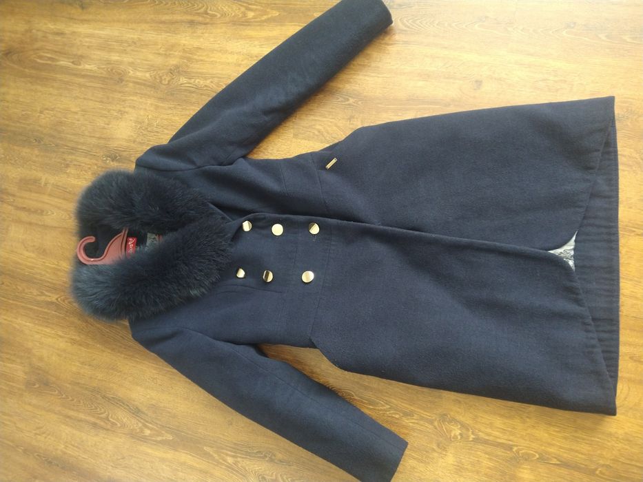 Пальто жіноче з хутром