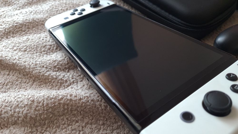 Nintendo Switch Oled z grą