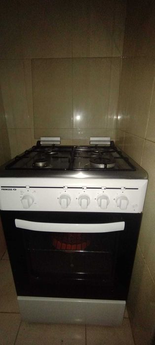 Fogão Princess Ignis com Ignição Elétrica – Excelente Estado