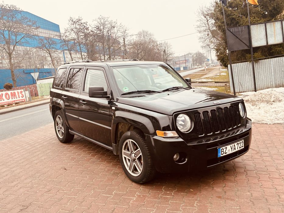 jepp patrior rok 2010 poj 2,4 AUTOMAT 4x4  przeb 106tys zadbany