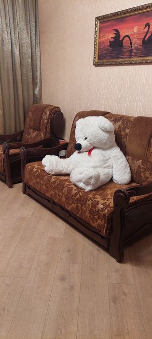 Продам розкладний диван та два розкладні крісла