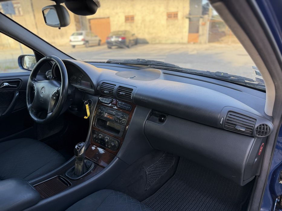 Mercedes c180 2.0 130cv — photo 5