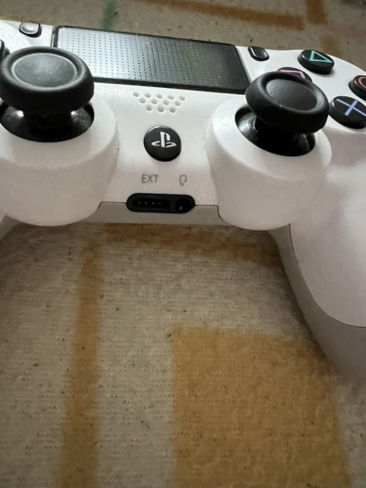 Comando PS4 branco