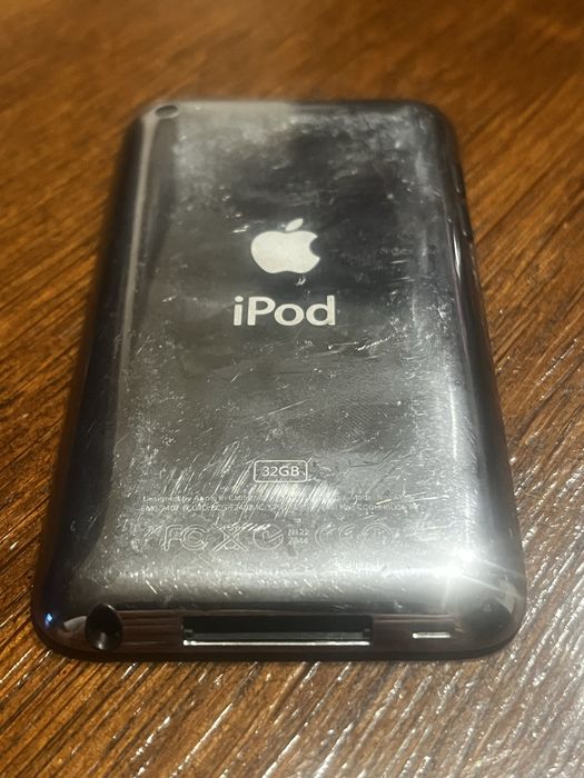 Odtwarzacz mp3 Apple iPod touch 4. generacji y2k cyber retro