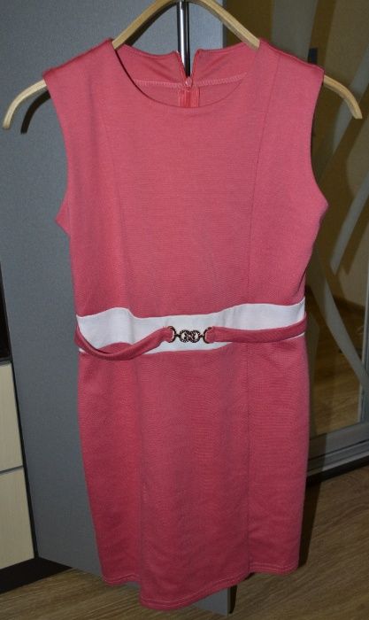 Платье на девочку