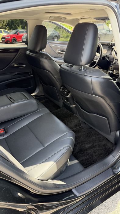 Lexus es 300h 2021
