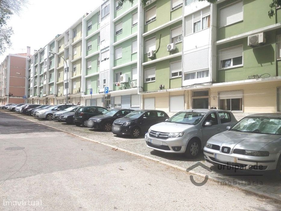 Apartamento T2 em Benfica perto do Colombo. — Benfica, Lisboa